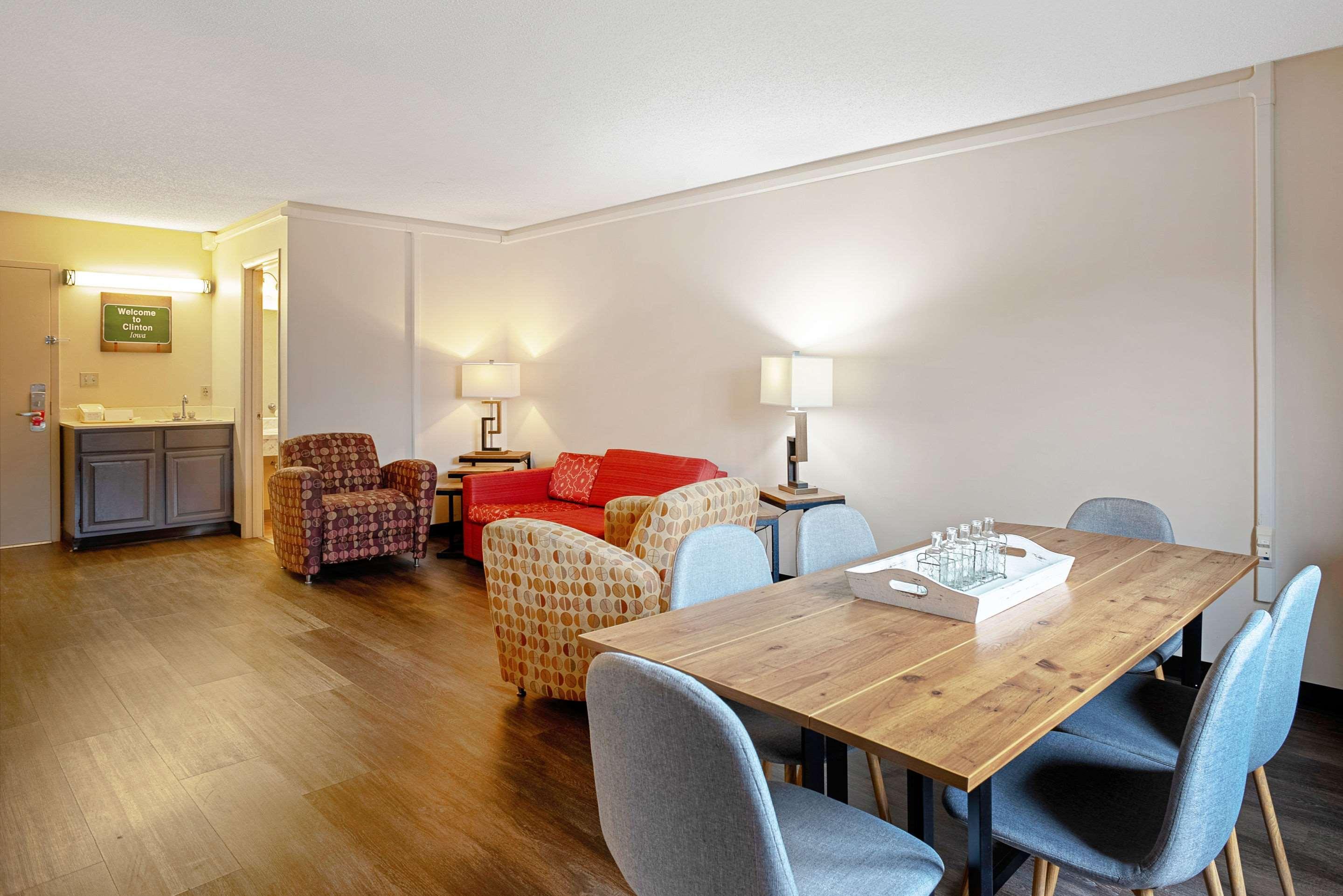 Quality Inn Frontier At Us Hwy 30 Clinton Zewnętrze zdjęcie